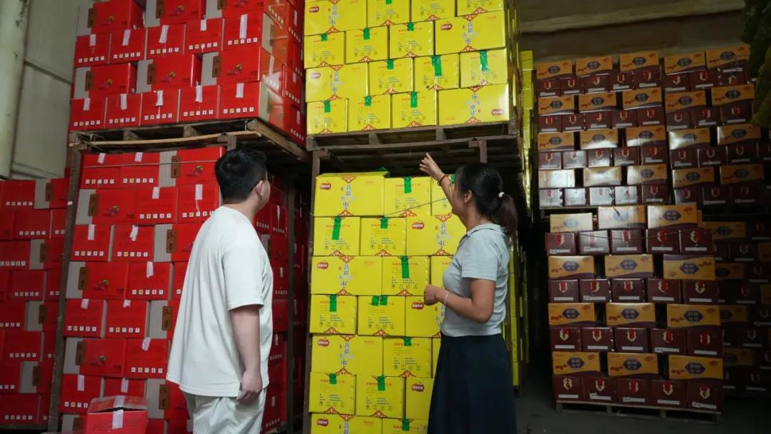 2026 新疆阿克苏果品货源｜批发商、商超、团购集采源头渠道-阿克苏华丰果业有限责任公司官网
